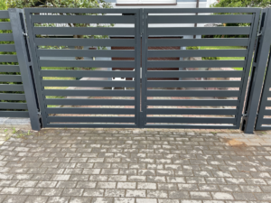 Radkon - Brama Dwuskrzydłowa - Sieradz